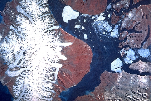 Műhold-felvétel a kiolvadt észak-nyugati átjárórol