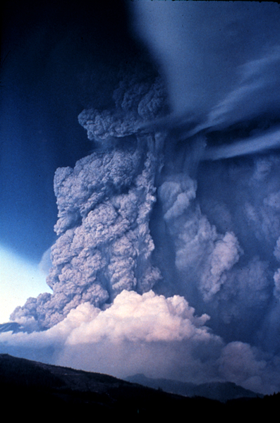A Mount St. Helens vulkán kitörése