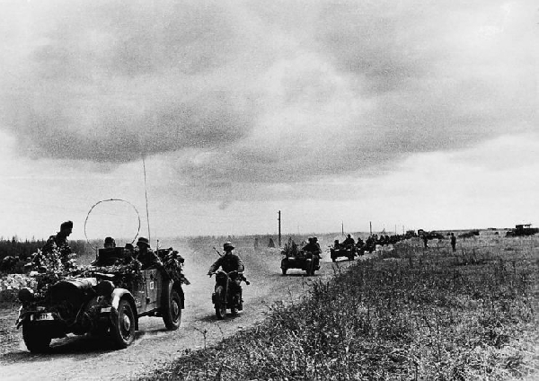 Gépkocsizó gyalogság a doni harctéren, 1942