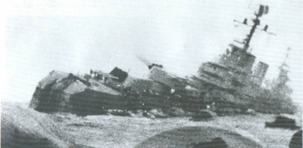 1982. április 30. Süllyed az Argentin Flotta zászlóshajója, az ARA General Belgrano cirkáló, miután a HMS Conqueror vadásztengeralattjáró két torpedóval eltalálta