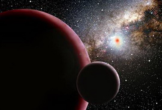 Fantáziakép egy vörös törpe rendszerében lévő szuper-Földről, és hipotetikus holdjáról (D. A. Aguilar, CfA)