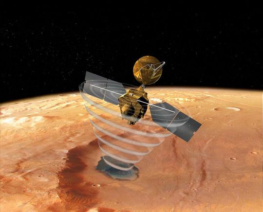 Fantáziarajz a NASA Mars Reconnaissance Orbiter szondájáról, amint éppen a SHARAD radarral pásztázza a vörös bolygó felszín alatti képződményeit. [NASA/JPL]